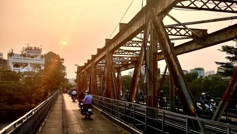 Pont de Long bien 